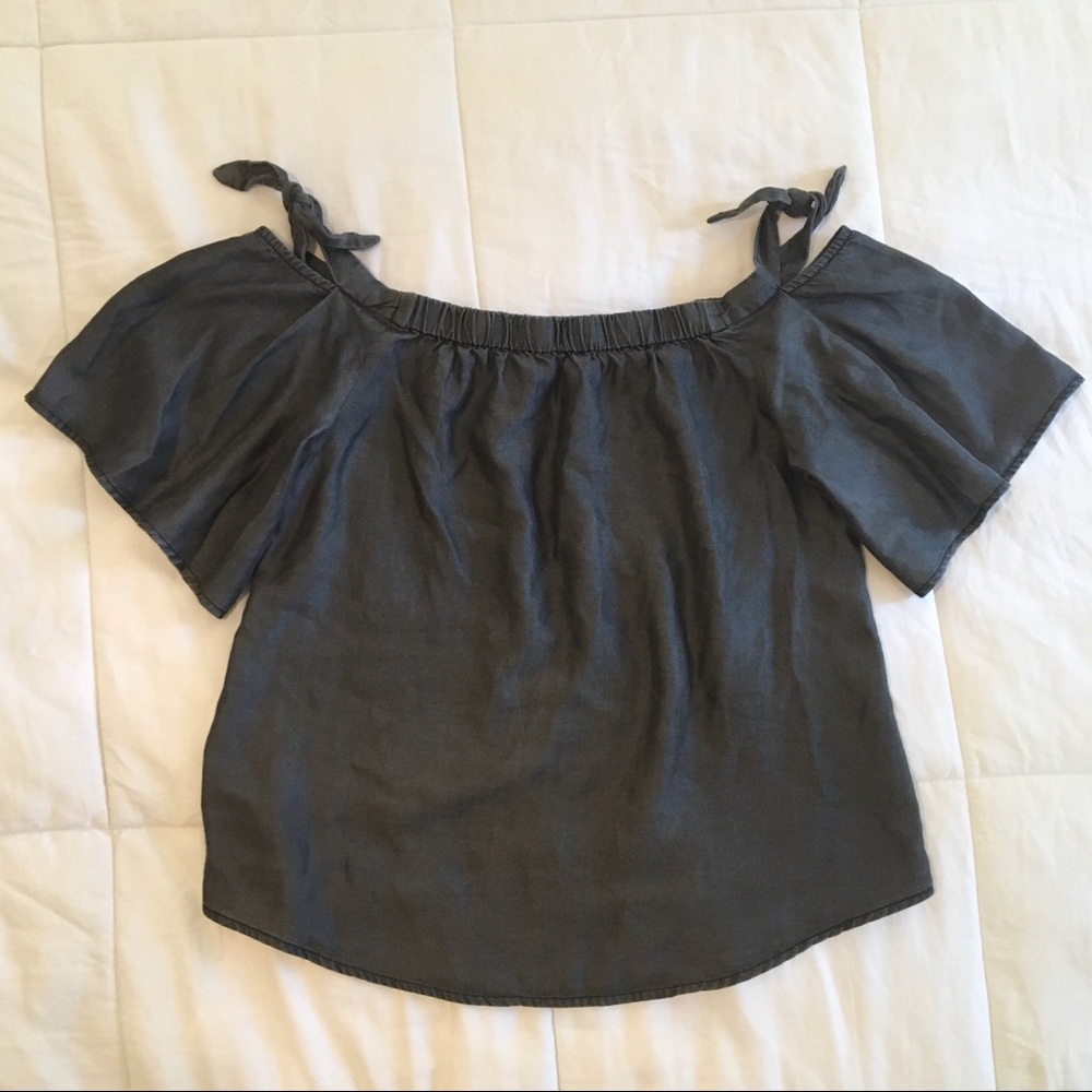 1250C Off Shoulder Blouse Size S